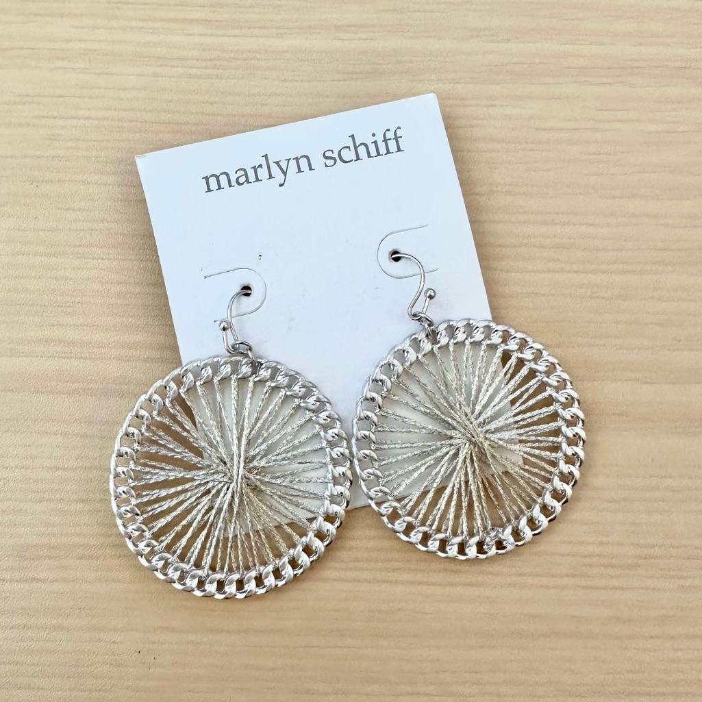 Marlyn Schiff - Threaded Chain Link Circle Earring 25$